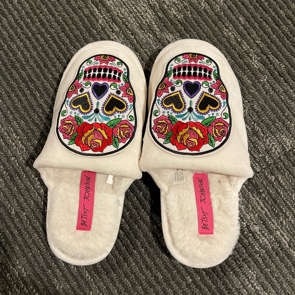 Betsy Johnson House slippers